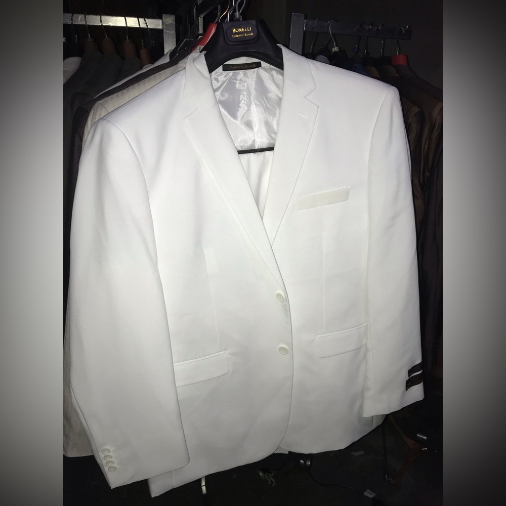 Umberio Bonelli Brand New With Tag 2-Piece Suit Size 44L